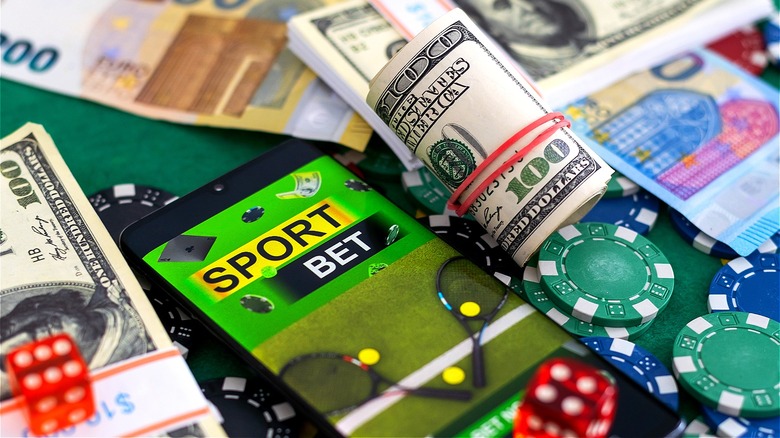 Claim rewards with every spin. 1 Claim rewards with every spin. 1